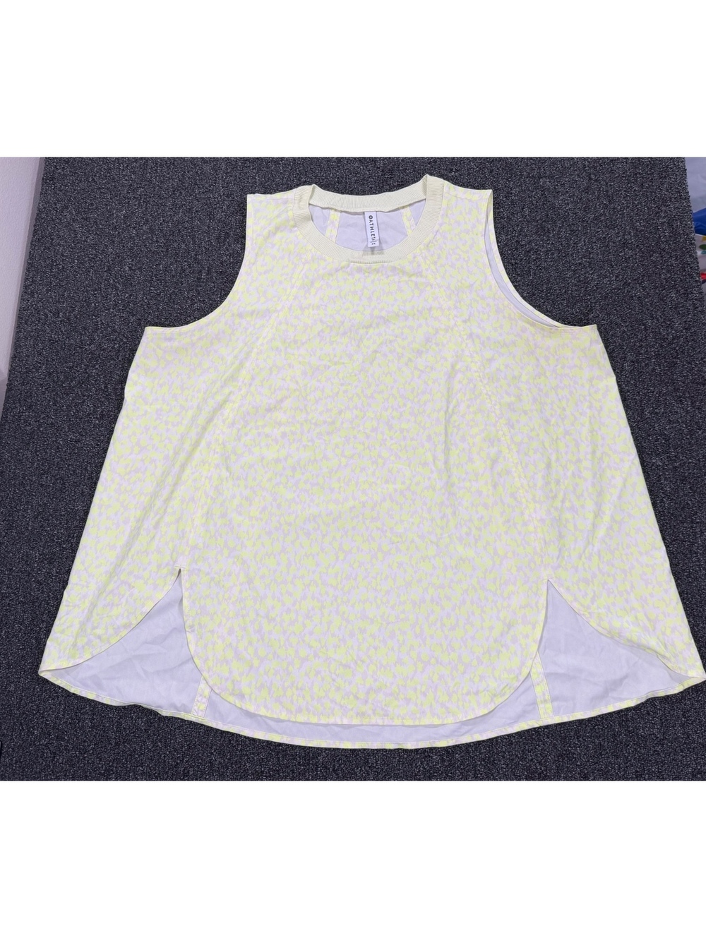 Xxl athleta Women's Yellow leopard print Sleeveless athletic Gym Tank Top